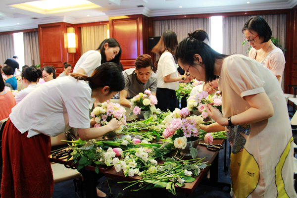 免费管家婆资料大全图库